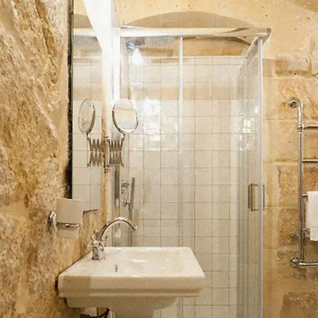 Dar Isla, In The Heart Of The Three Cities, Malta شقة